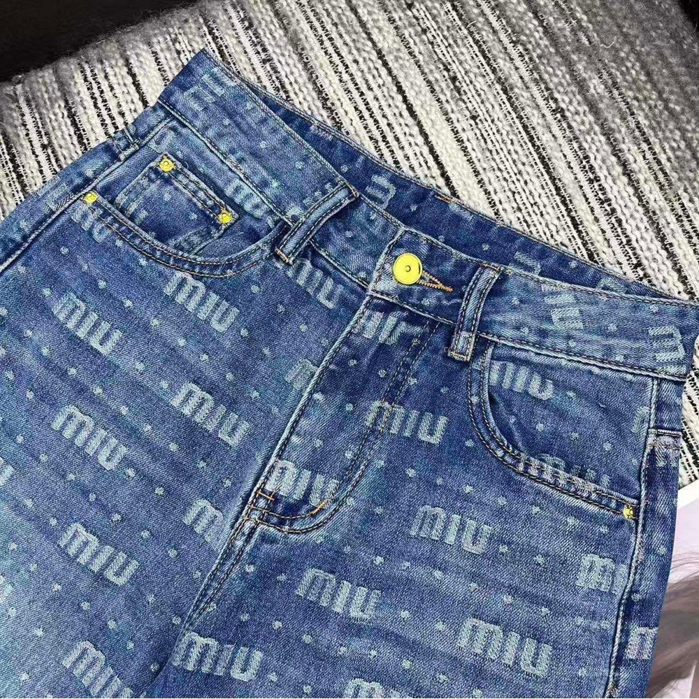 Miu Miu letter-shaped straight-leg jeans - Picture 4 of 7